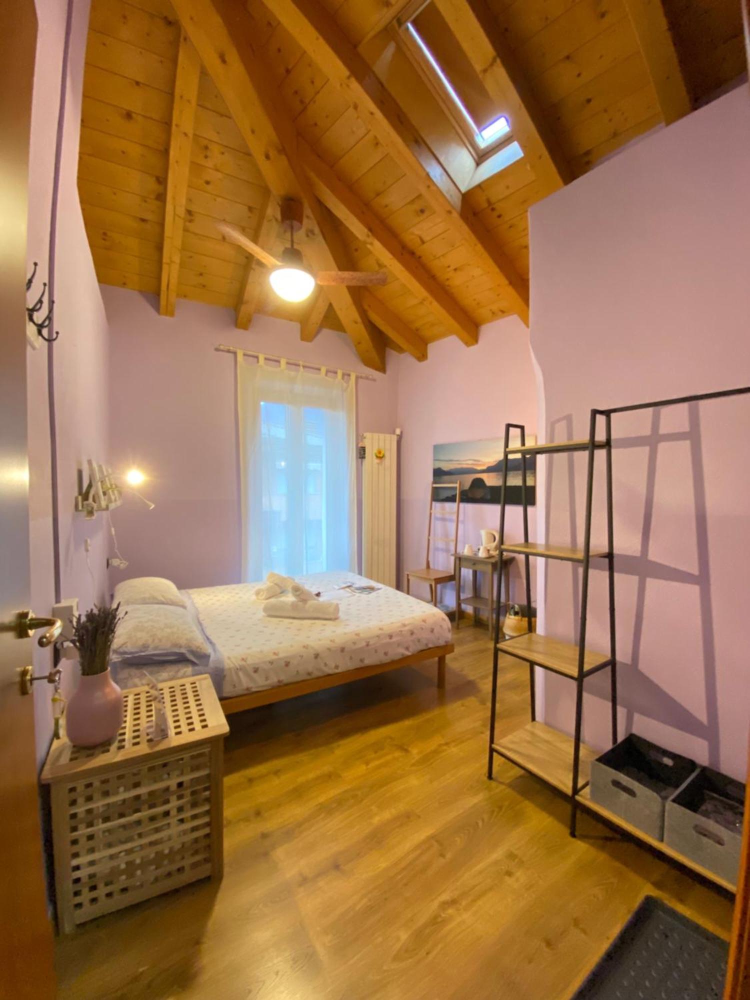 Bed and Breakfast La Casa Del Poeta Дервіо Екстер'єр фото